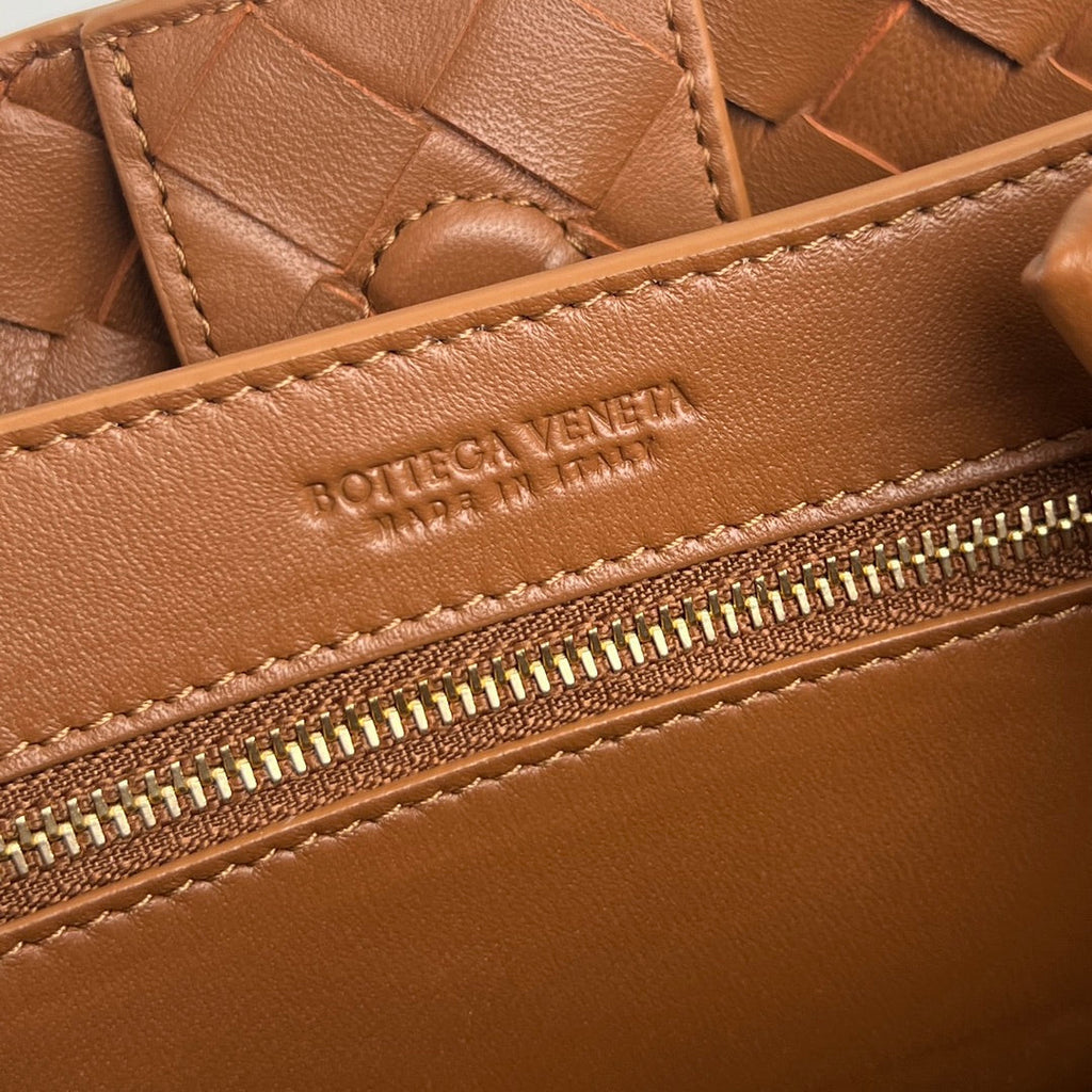 MITTLERER ANDIAMO 25 AUS GEBRANT ORANGEM LAMMFELL