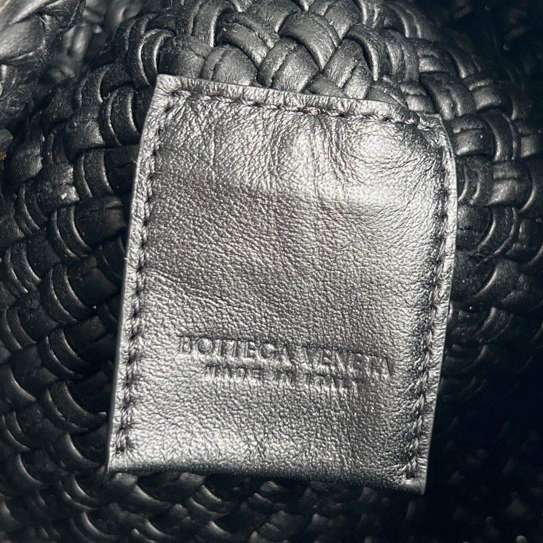 MINI TOSCA 20 IN SCHWARZEM KALBSLEDER