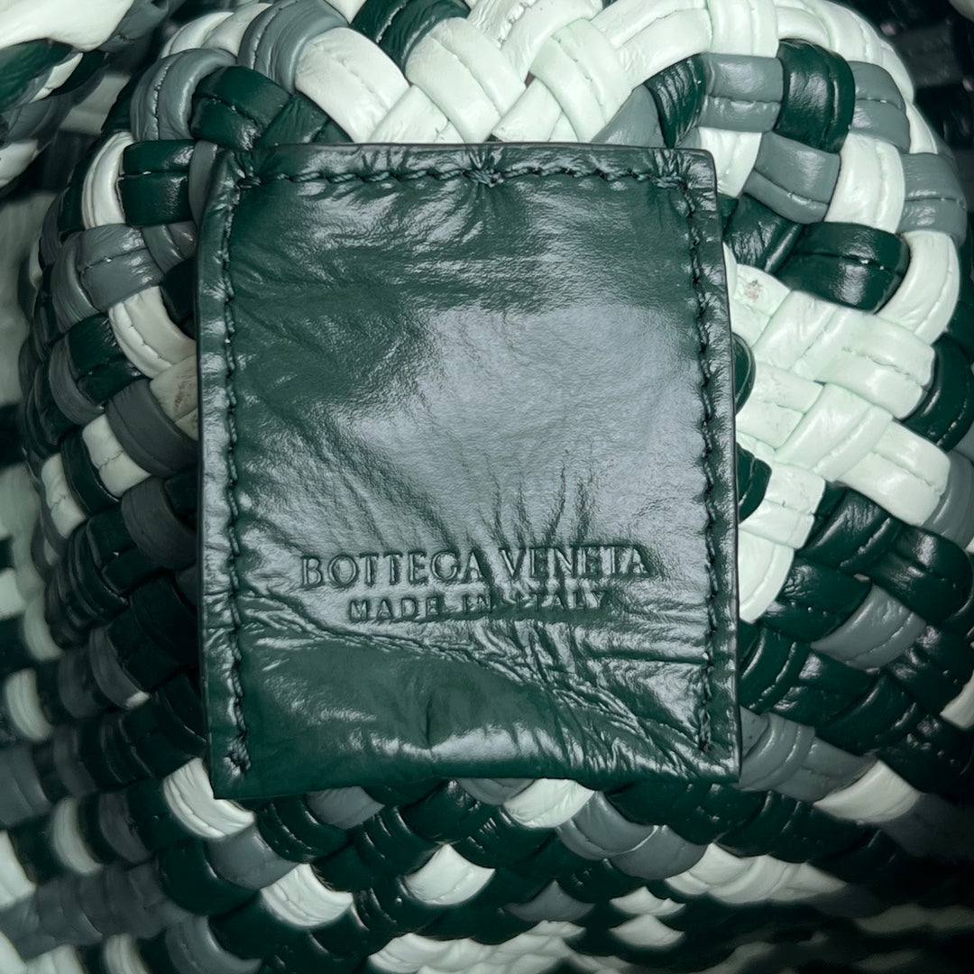 MINI TOSCA 20 IN WEISS MIX GRÜNES KALBSLEDER