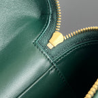 BANG BANG 22 Kosmetikkoffer aus dunkelgrünem Kalbsleder