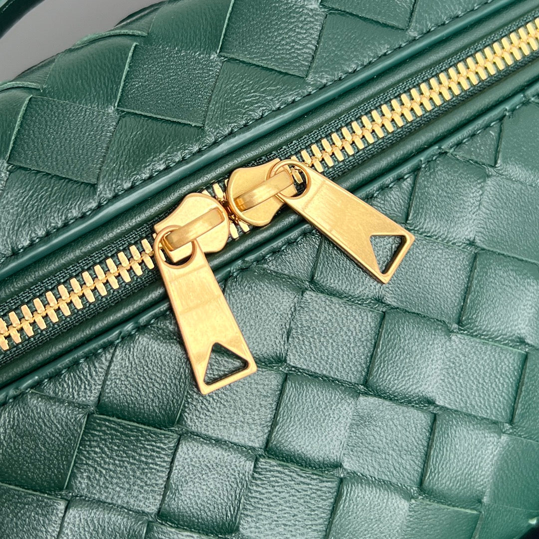 BANG BANG 22 Kosmetikkoffer aus dunkelgrünem Kalbsleder