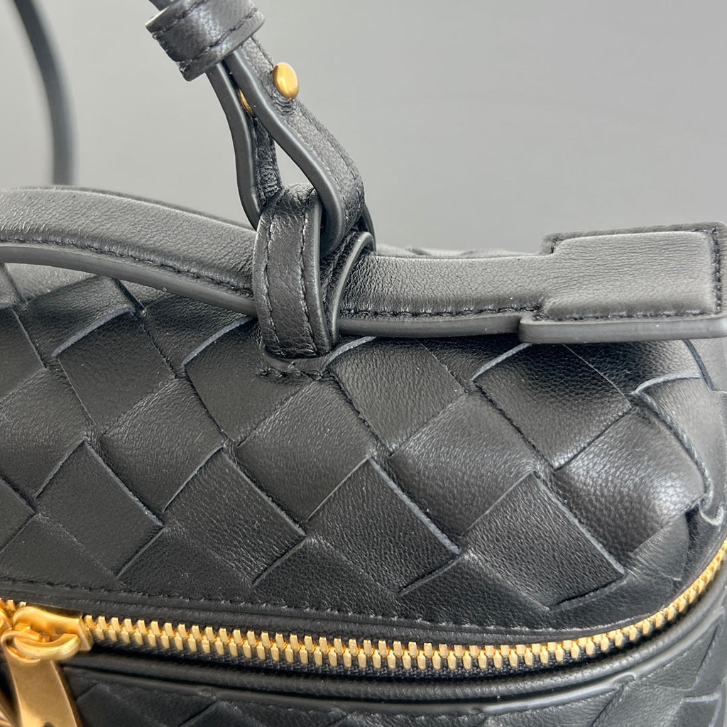 BANG BANG 22 Kosmetikkoffer aus schwarzem Kalbsleder