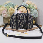 KLEINE 25 D-VIBE BOWLING-TASCHE IN BLAUEM MONOGRAMM-OBLIQUE-JACQUARD