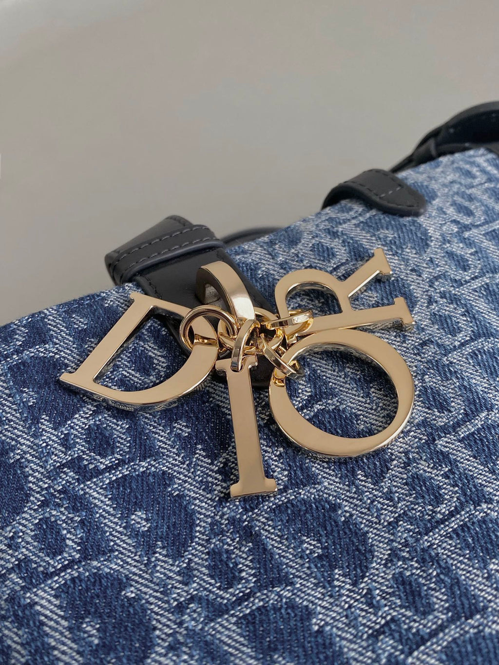 MITTLERER TOUJOURS 28 BLAUER DENIM-OBLIQUE-JACQUARD