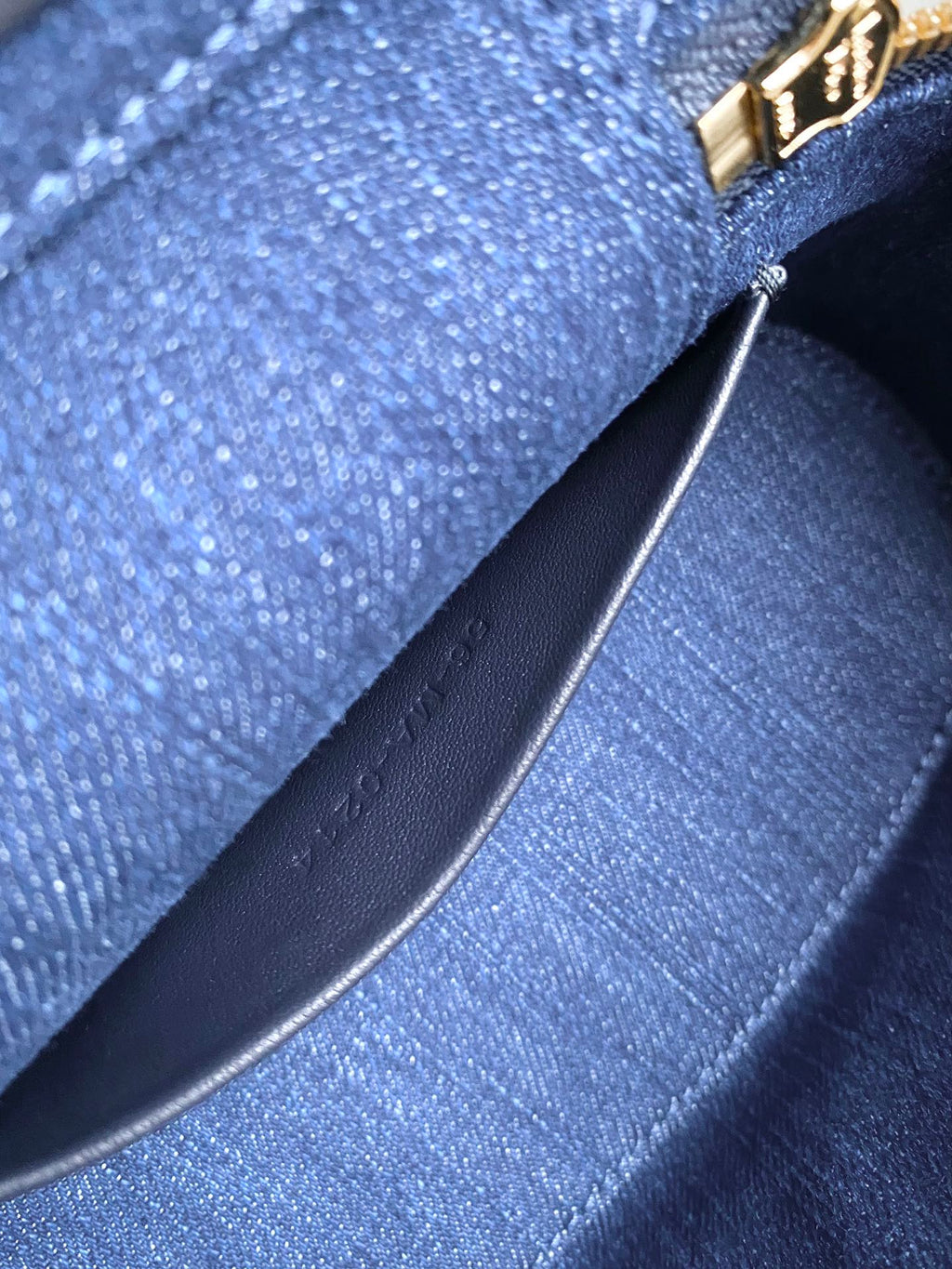 MINI-KOSTÜM 16 BLAUER DENIM SCHRÄGJACQUARD