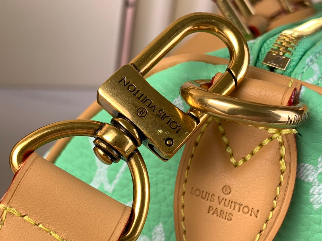 SPEEDY P9 BANDOULIÈRE 25 IN SMARAGDGRÜNEM MONOGRAMM-KALBSKAUT