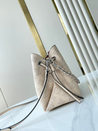 BELLA 22 IN BEIGE MONOGRAM PERFORATE CALFLEDER SILBERNE BESCHLÄGE