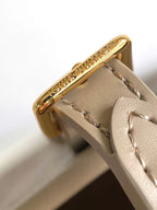 BABYLONE-TASCHE MM 39 AUS TOURTERELLE-MONOGRAMM-EMPREINTE-LEDER