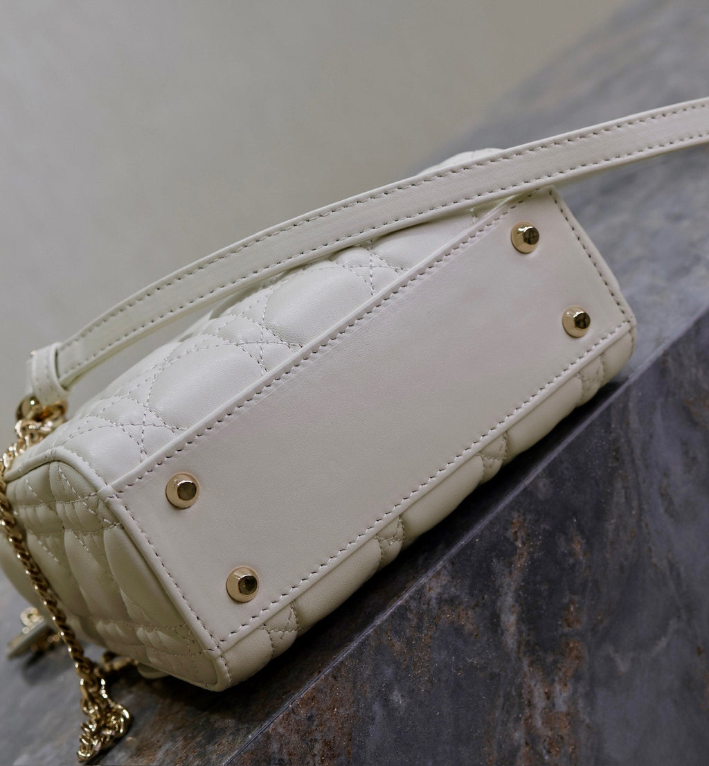 MINI LADY BAG 17 IN WHITE QUILTED MACROCANNAGE CALFSKIN BLACK STRAP