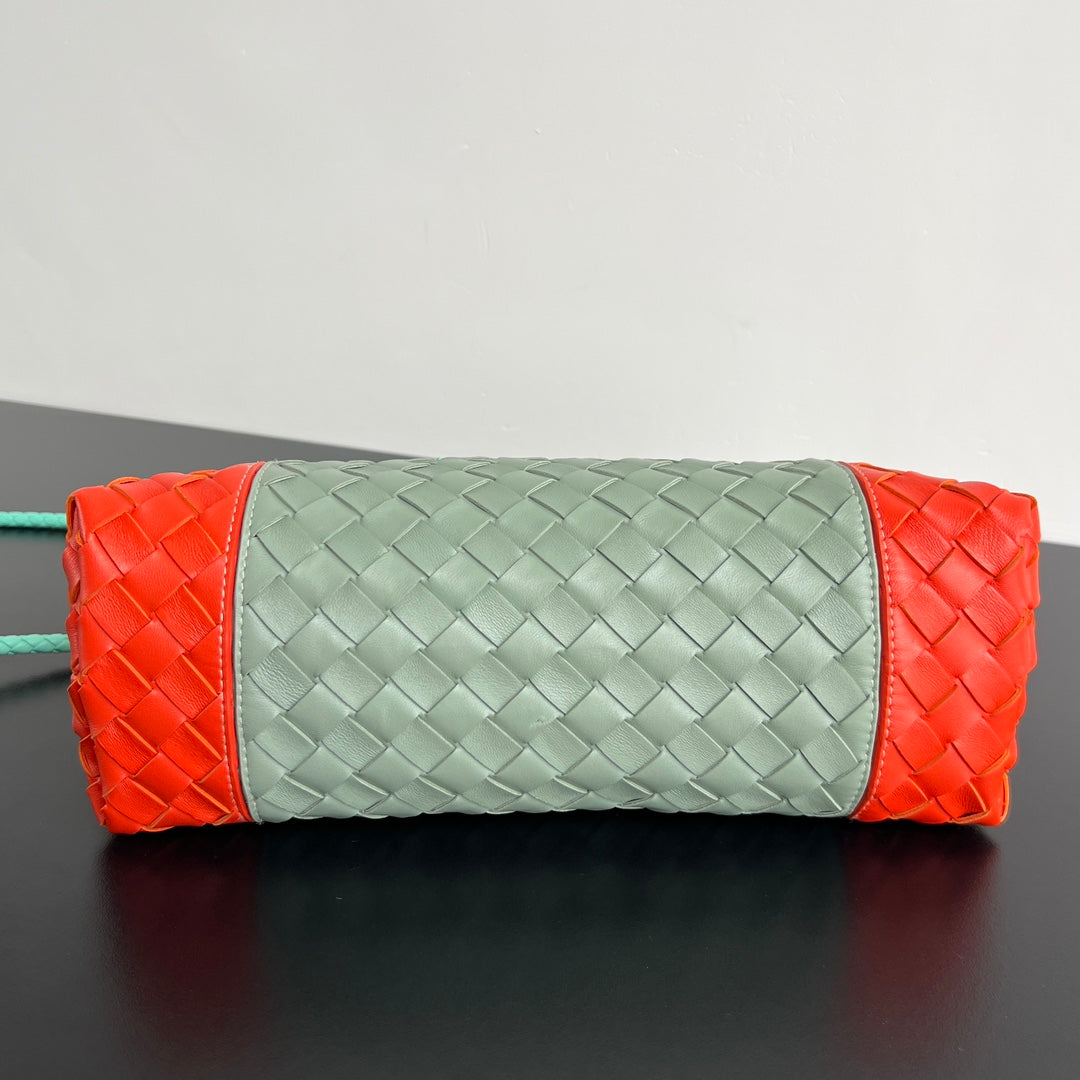 EAST WEST ANDIAMO TASCHE 29 IN ORANGE UND HELLGRÜNEM KALBSLEDER