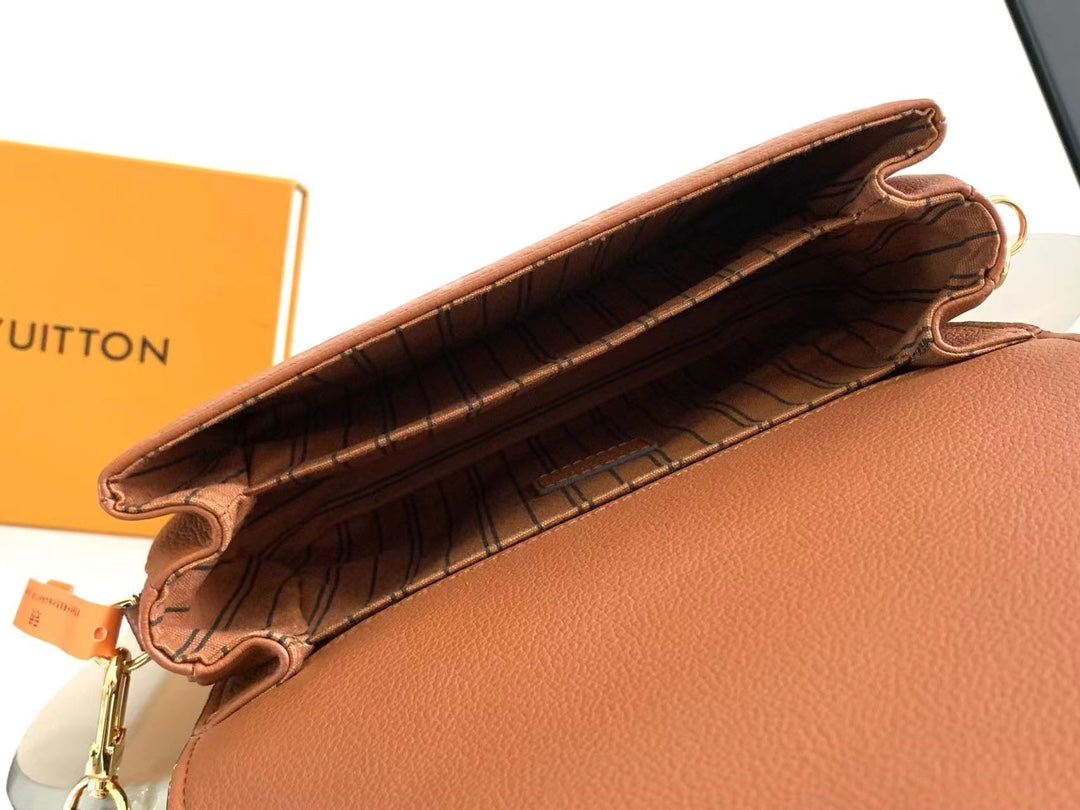 POCHETTE MÉTIS 25 AUS COGNAC-MONOGRAMM-EMPREINTE-LEDER, GOLD-HARDWARE