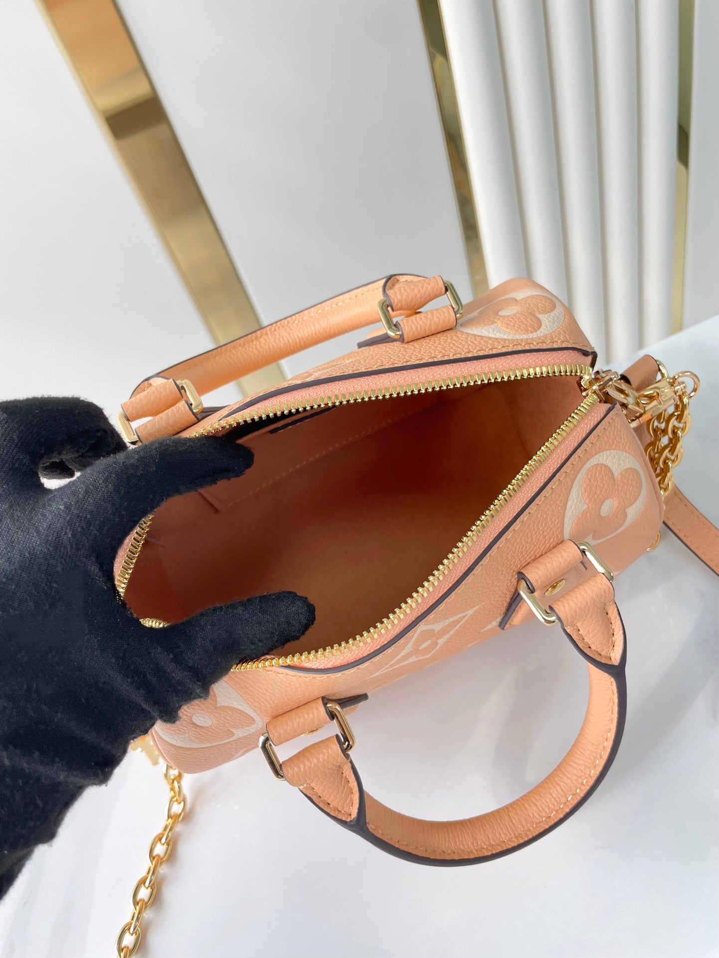 SPEEDY BANDOULIÈRE 20 AUS ARIZONA-CREME-MONOGRAMM-EMPREINTE-LEDER