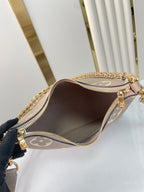 BOULOGNE 29 IN TAUBENGRAU UND CREME MONOGRAMM EMPREINTE LEDER GOLDENE BESCHLÄGE