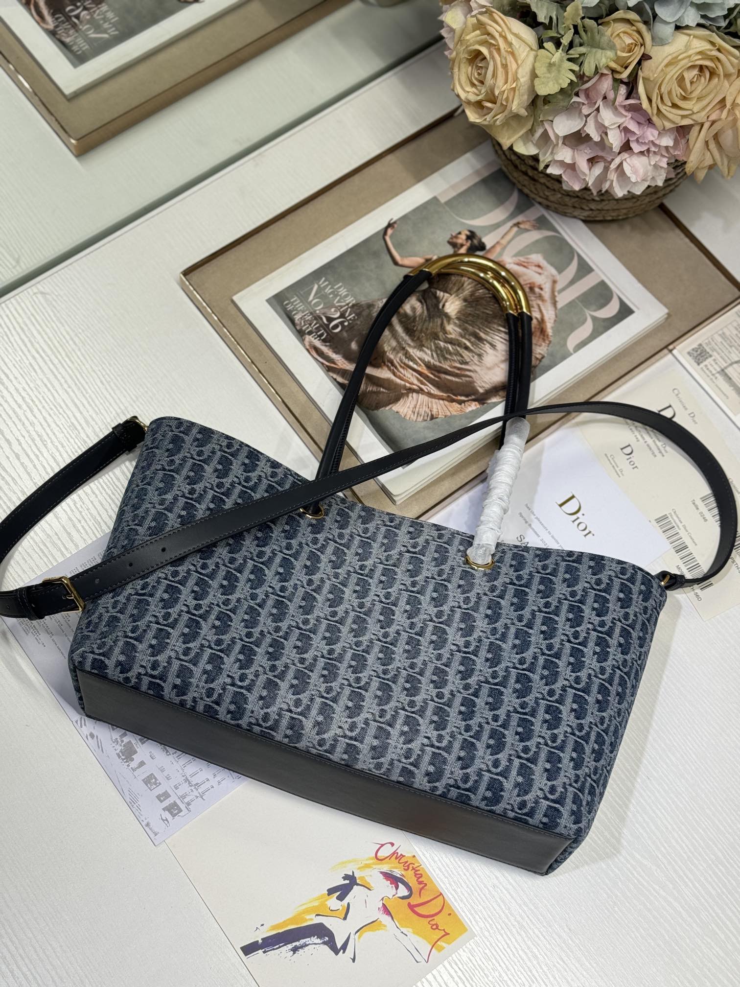 MITTLERE 37 TOUJOURS-TASCHE AUS BLAUEM MONOGRAM-DENIM