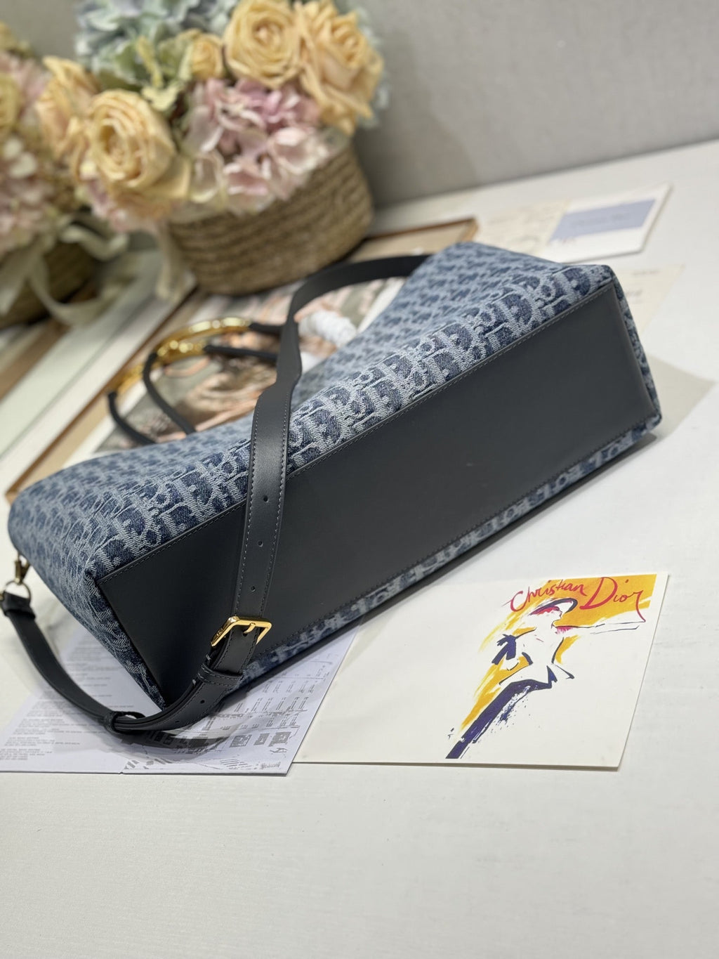 MITTLERE 37 TOUJOURS-TASCHE AUS BLAUEM MONOGRAM-DENIM