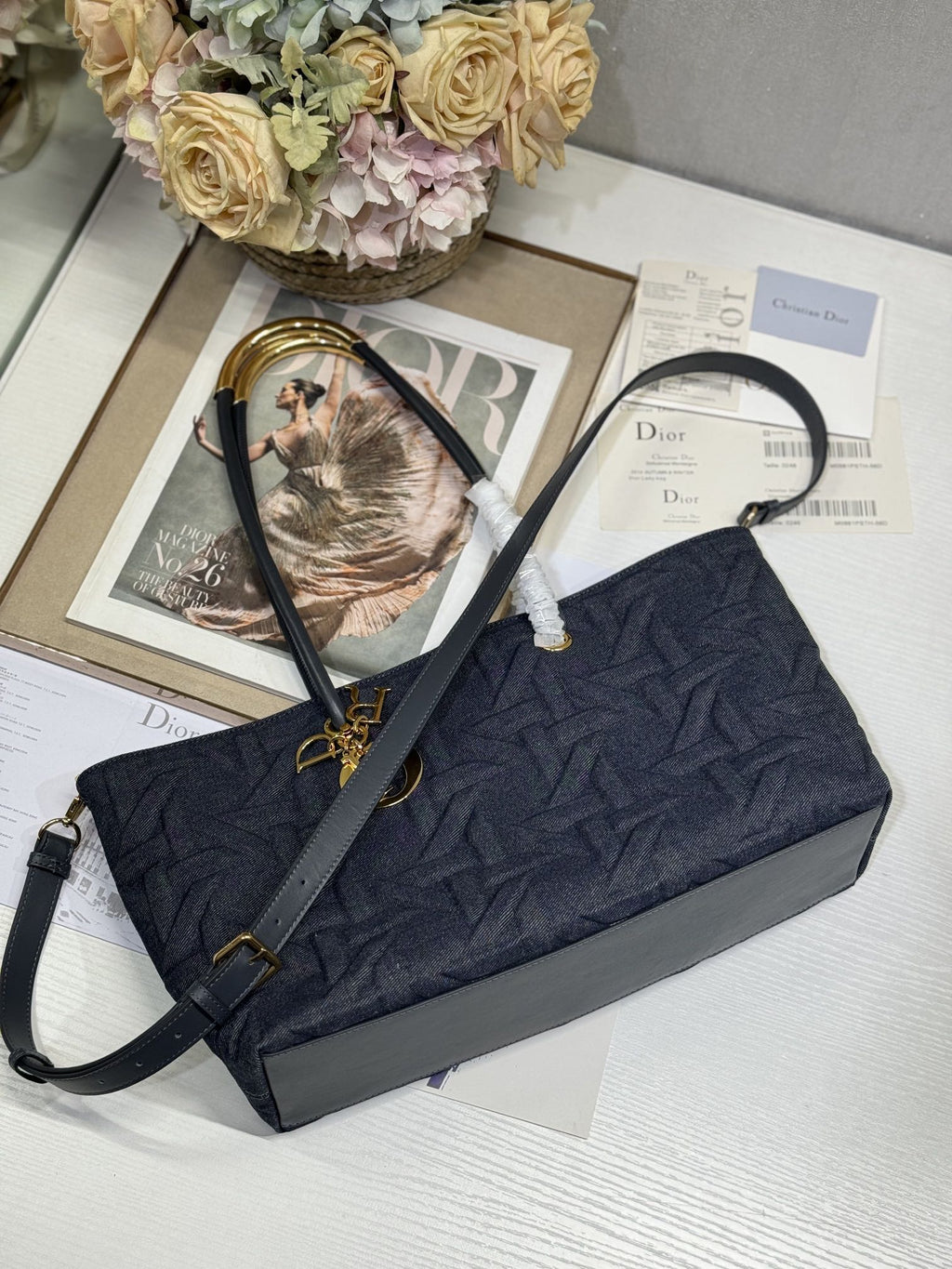 MITTLERE 37 TOUJOURS-TASCHE AUS SCHWARZEM CANNAGE-DENIM