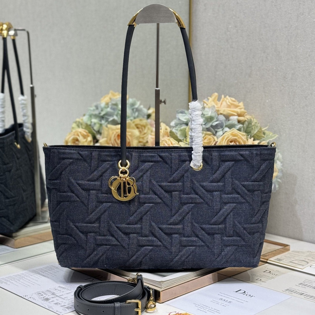 MITTLERE 37 TOUJOURS-TASCHE AUS SCHWARZEM CANNAGE-DENIM