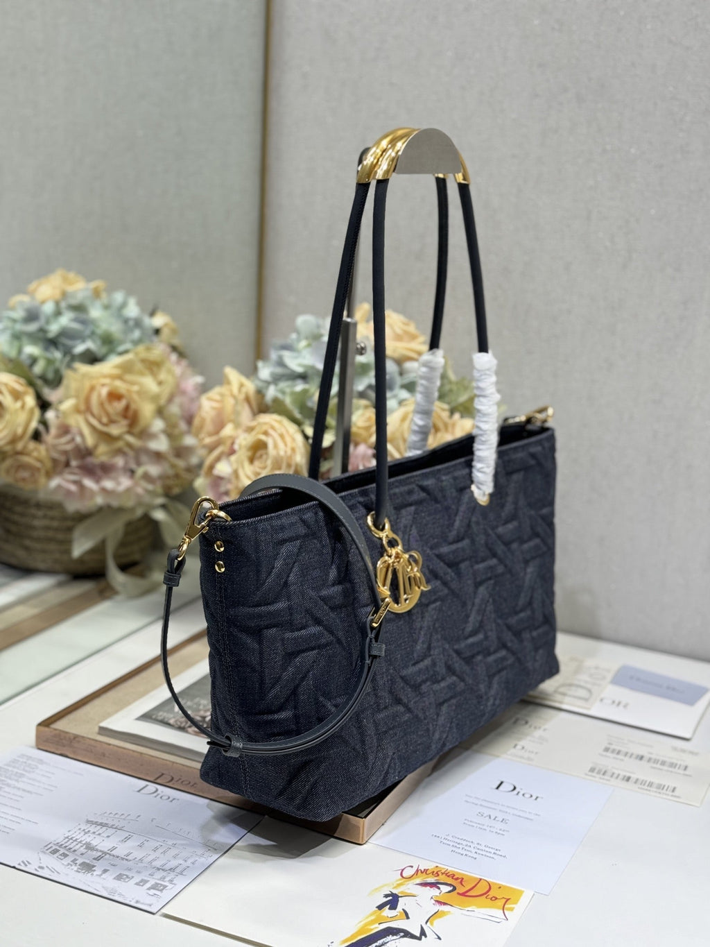 MITTLERE 37 TOUJOURS-TASCHE AUS SCHWARZEM CANNAGE-DENIM