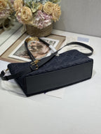 MITTLERE 37 TOUJOURS-TASCHE AUS SCHWARZEM CANNAGE-DENIM