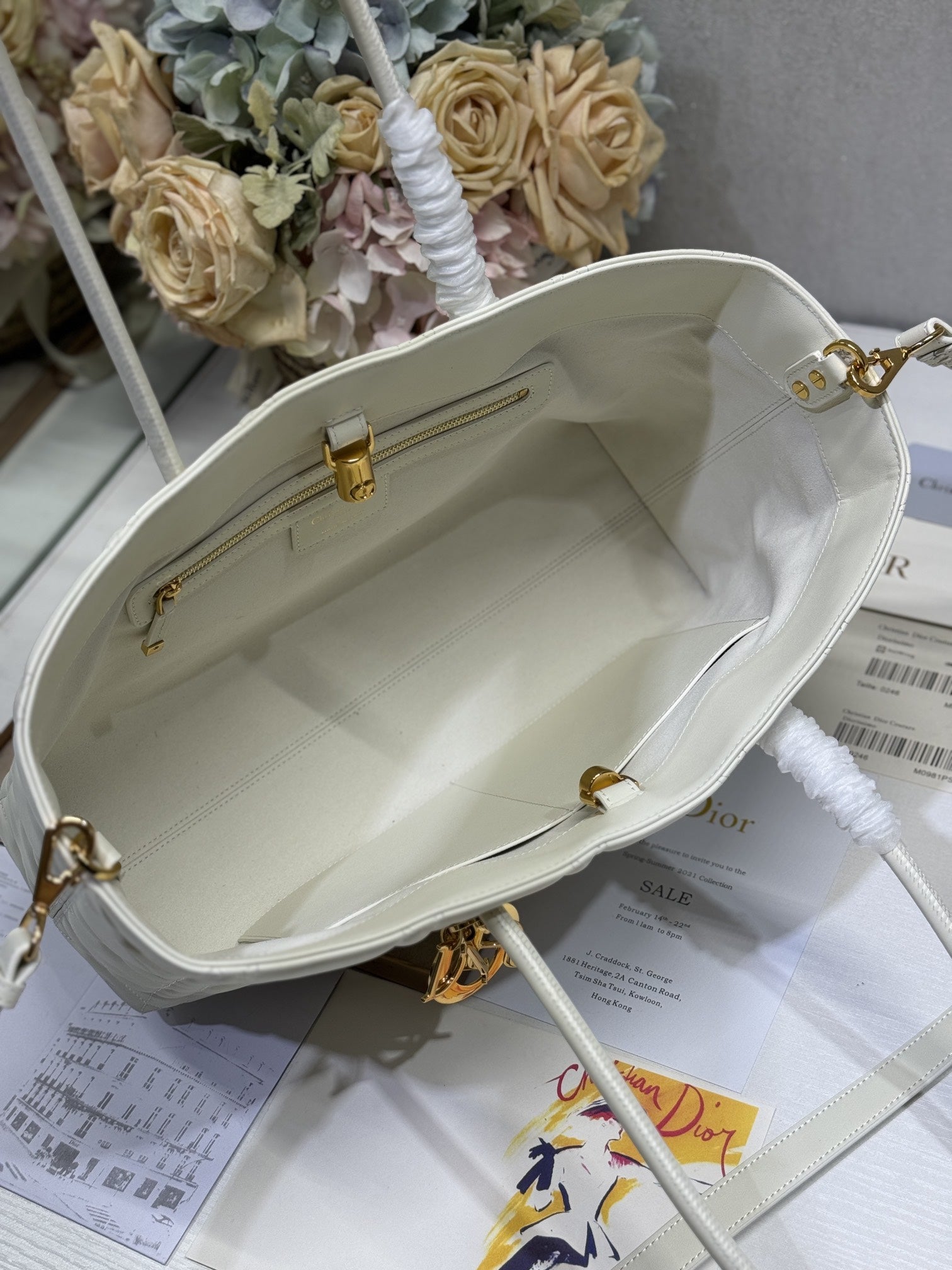 MITTLERE 37 TOUJOURS-TASCHE AUS WEISSEM MACROCANNAGE-LAMMFELL