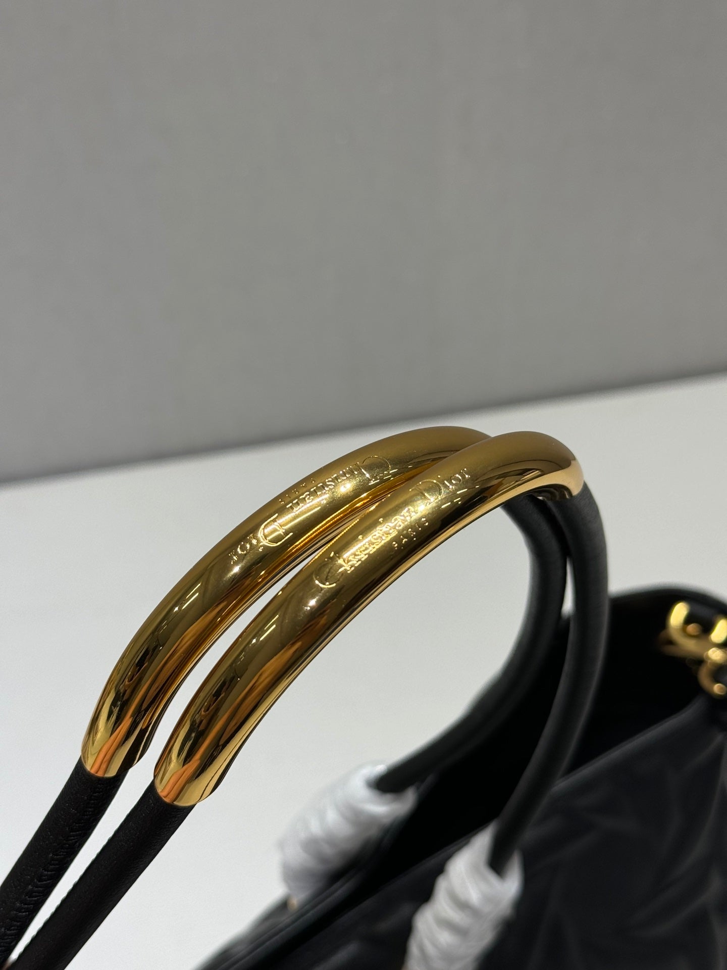 GROSSE 41 TOUJOURS-TASCHE AUS SCHWARZEM MACROCANNAGE-LAMMFELL