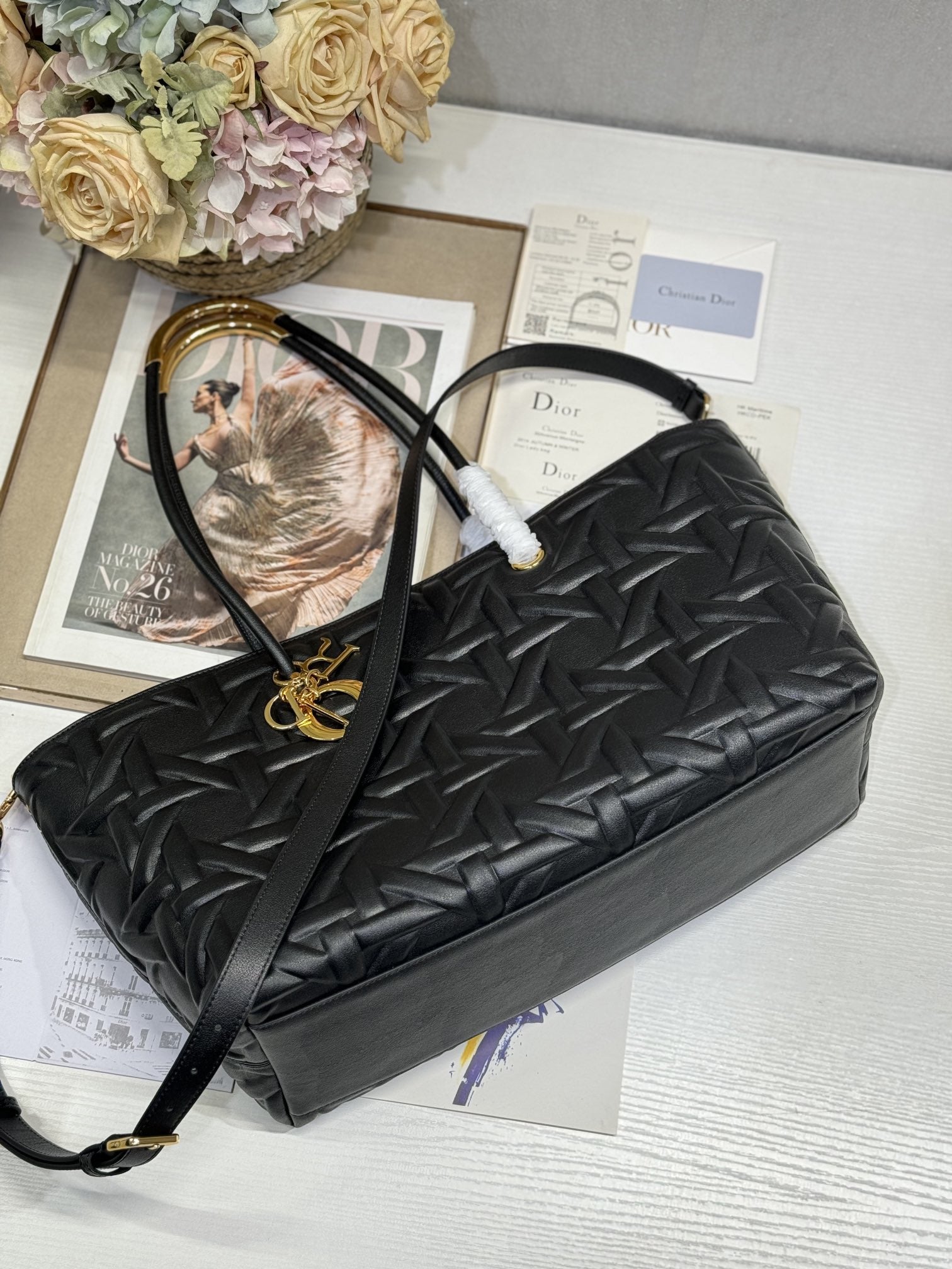 GROSSE 41 TOUJOURS-TASCHE AUS SCHWARZEM MACROCANNAGE-LAMMFELL