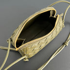 Konzerttasche 18 in armeegrünem Lammleder