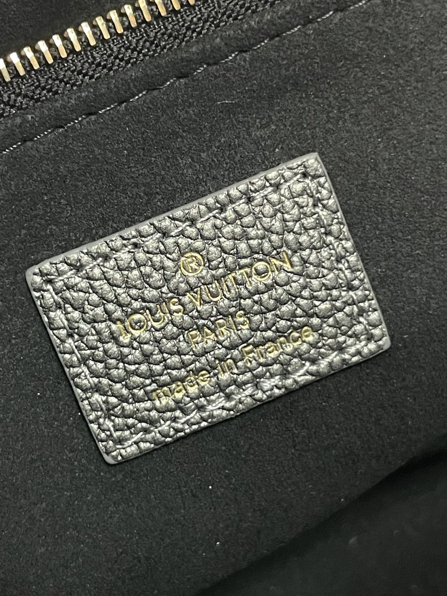 ONTHEGO PM 25 IN GUN METAL EMBOSSED CALFSKIN