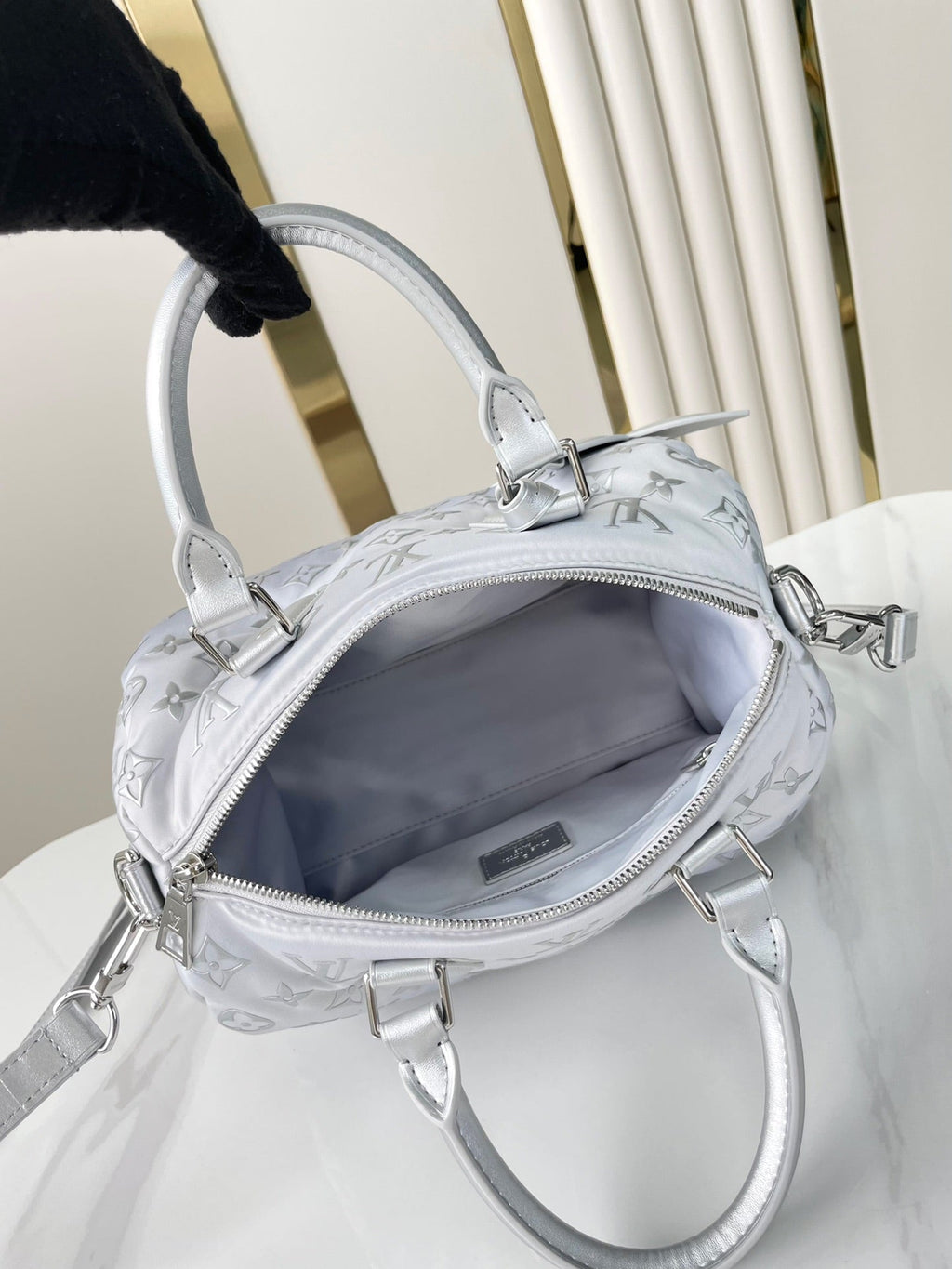 SPEEDY BANDOULIÈRE 25 IN FADIENT SILVER MONOGRAM NYLON SILBER HARDWARE