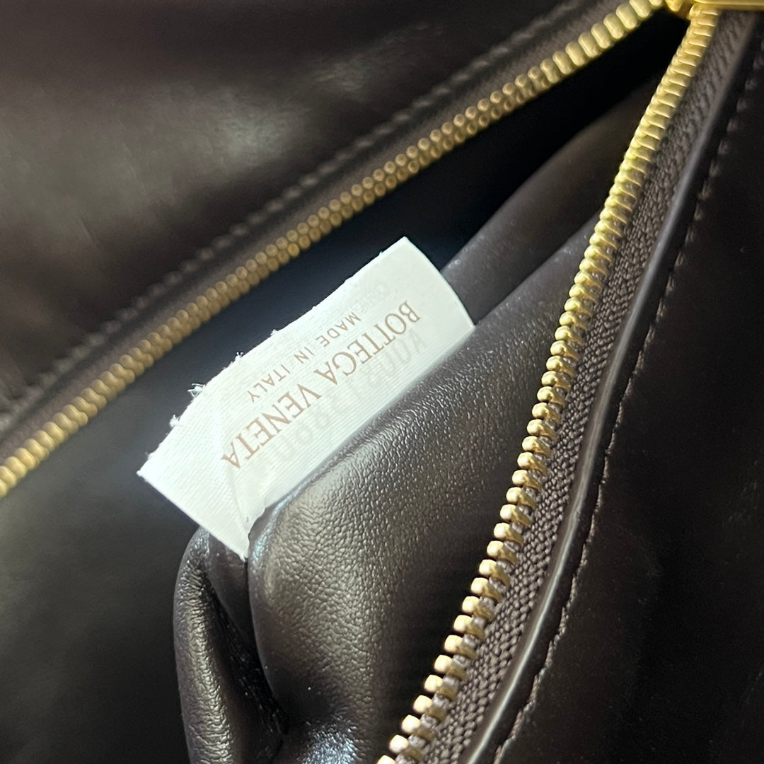 GROSSER HOP 46 IN SCHOKOLADEN-LAMMHAUT