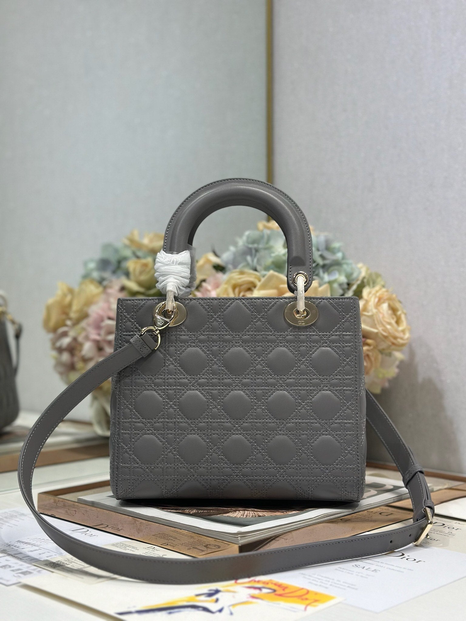 LADY SMALL BAG 24 IN GREY MACROCANNAGE LAMBSKIN GOLD HARDWARE