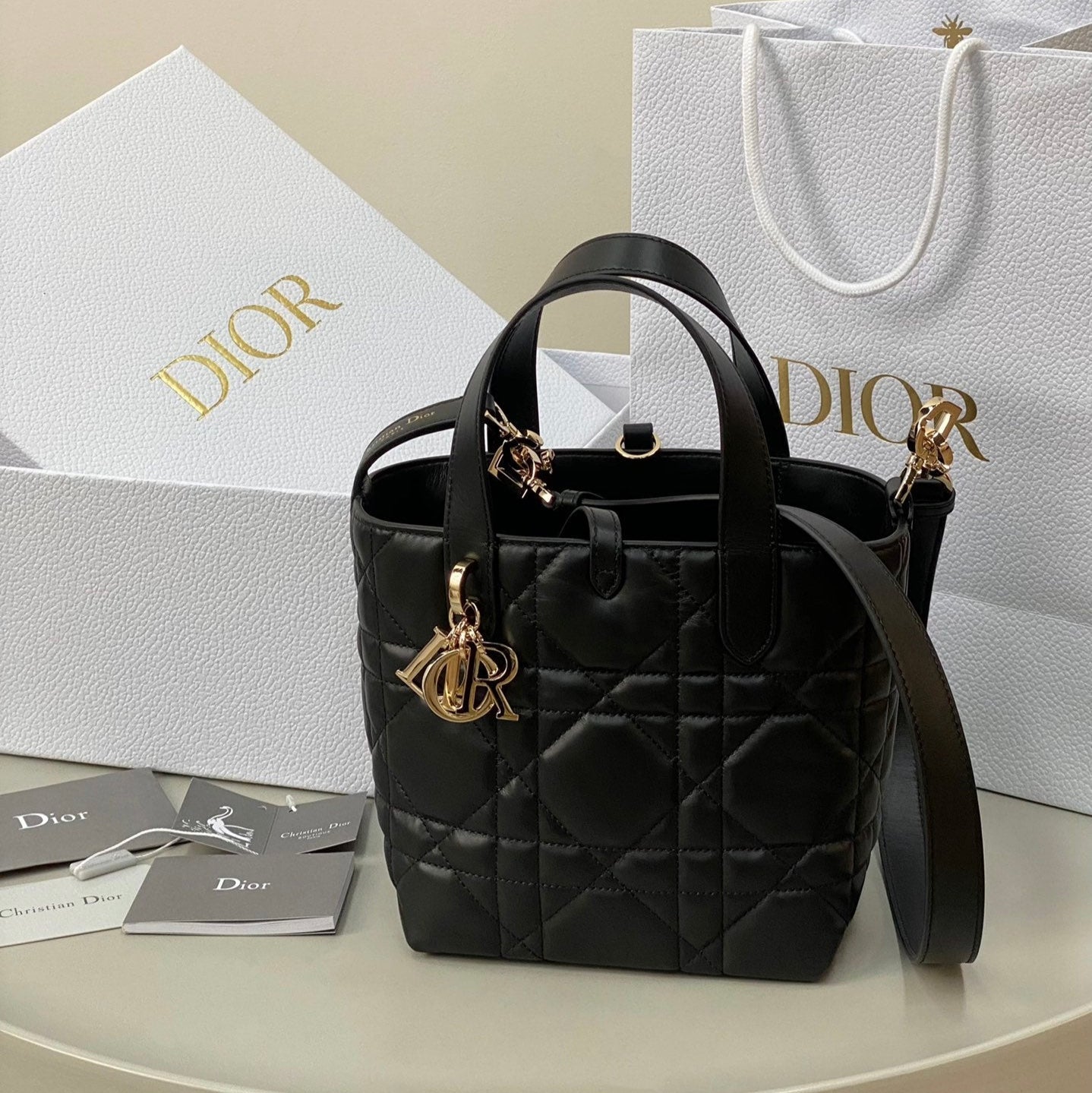 MINI TOUJOURS BEUTELTASCHE 18 AUS SCHWARZEM CANNAGE-KALBSLEDER