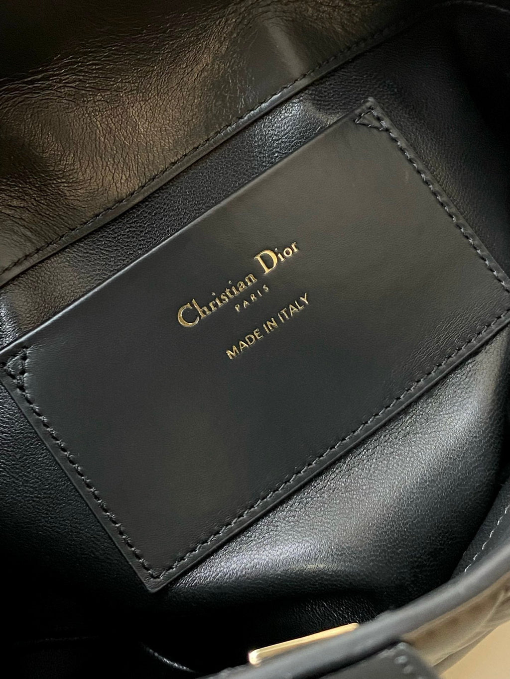 MINI TOUJOURS BEUTELTASCHE 18 AUS SCHWARZEM CANNAGE-KALBSLEDER