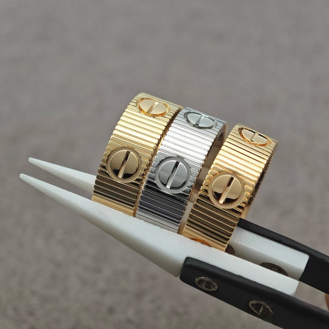 [ジュエリコーン]ラブ 6.5MM リング