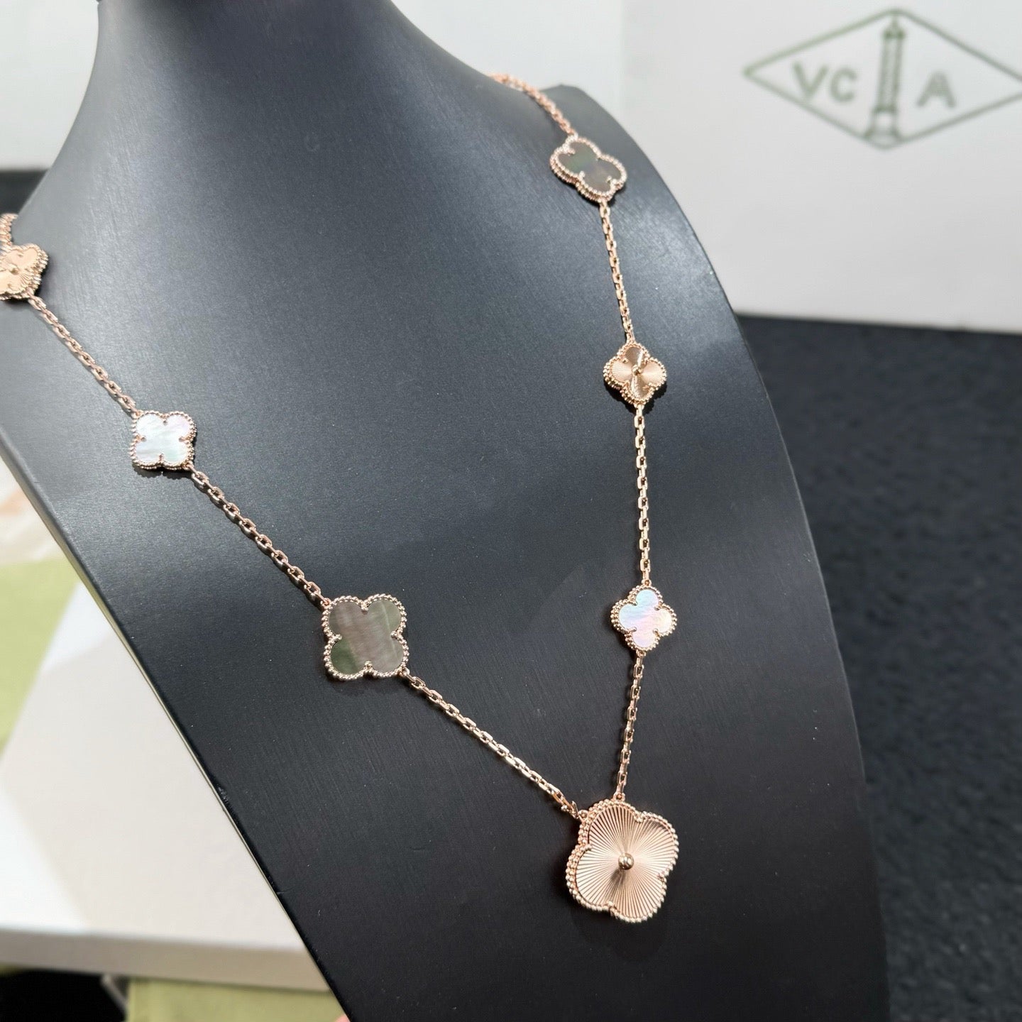 [⭐JeweliWhal]NEW  Convertible long necklace with 15 four-leaf clover charms