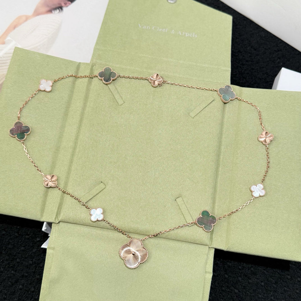 [⭐JeweliWhal]NEW  Convertible long necklace with 15 four-leaf clover charms