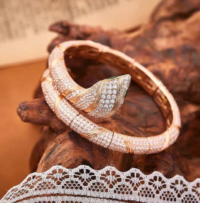 [⭐JeweliWhal]HAUTE COUTURE GOLD SERPENTI BRACELET