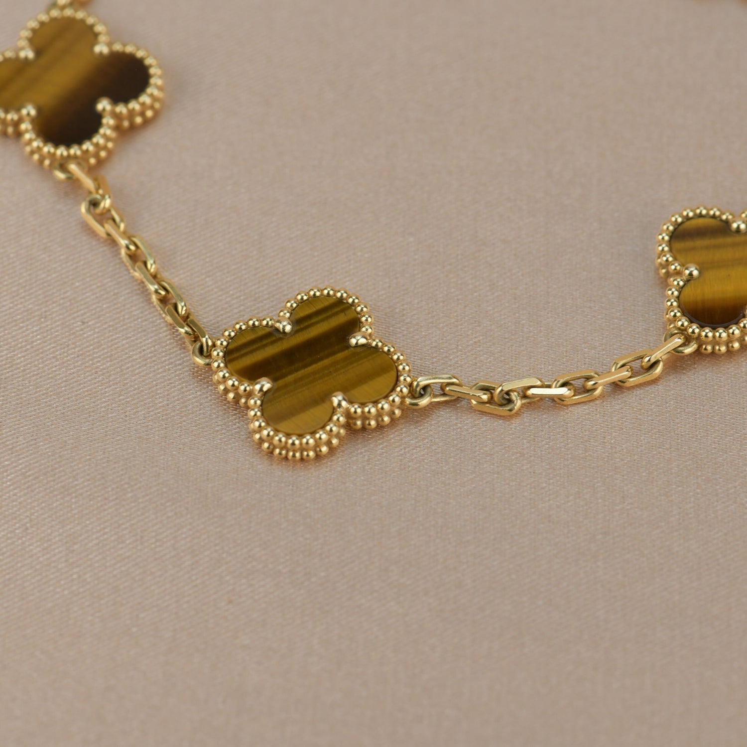 ¡®Jewelicorn¡¯CLOVER  5 MOTIFS TIGER EYE BRACELET