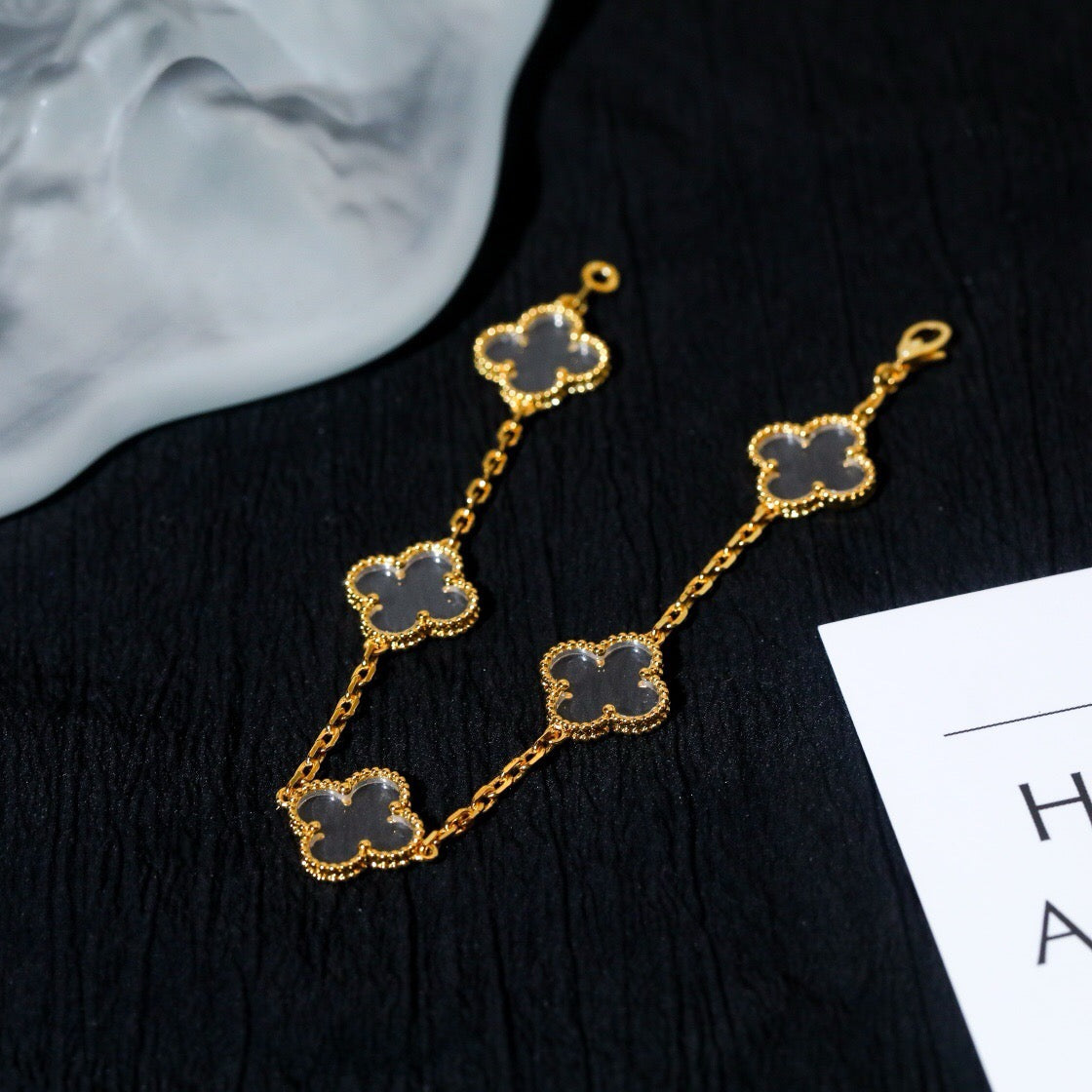 [⭐JeweliWhal]CLOVER 5 MOTIF ROCK CRYSTAL BRACELET