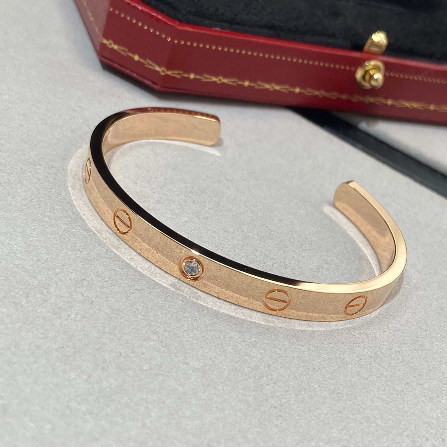 ¡®Jewelicorn¡¯LOVE BRACELET 6.1MM 1 DIAMOND OPEN CUFF