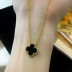 ¡®Jewelicorn¡¯CLOVER 15MM BLACK ONYX SINGLE FLOWER NECKLACE