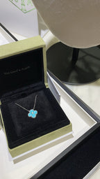 ®Jewelicorn®クローバー 15mm ダイヤモンド SVRES ポーセリンネックレス シルバー