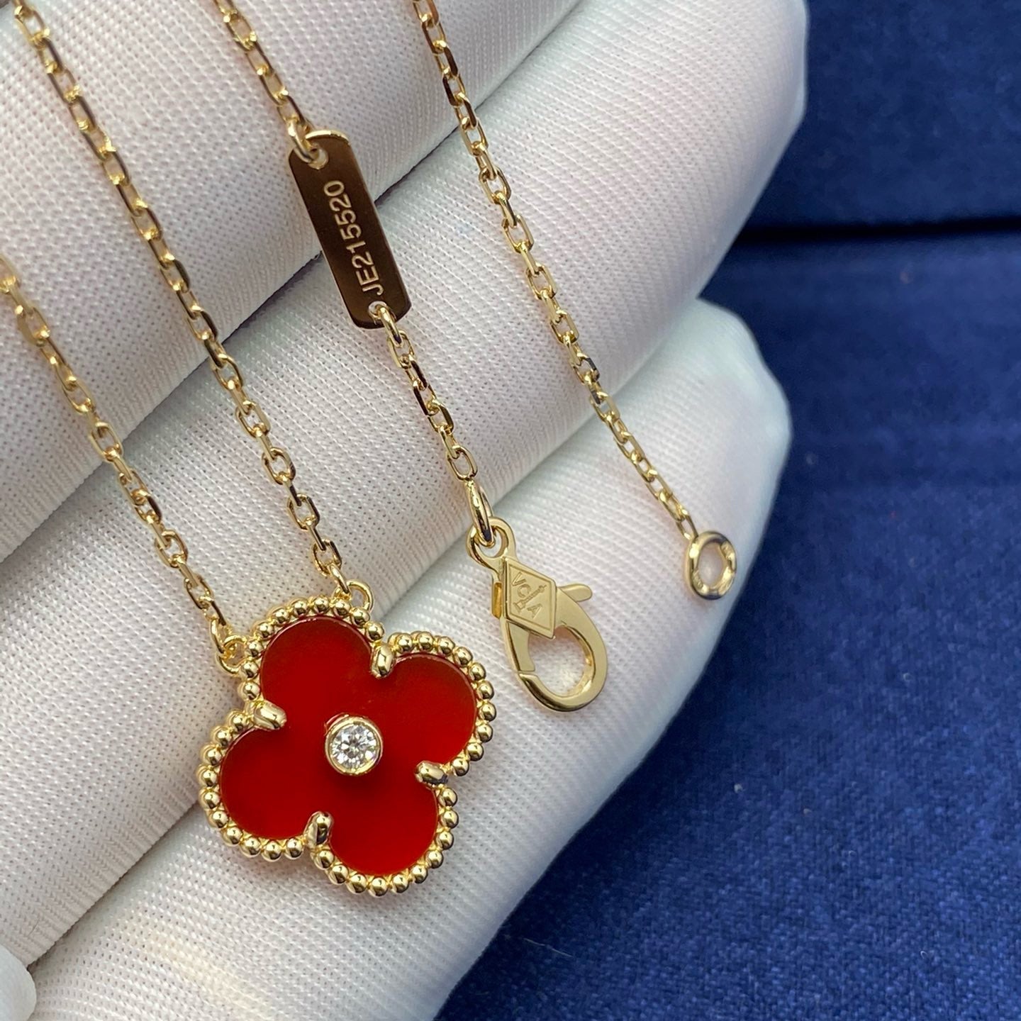 ¡®Jewelicorn¡¯CLOVER 15MM DIAMOND CARNELIAN NECKLACE