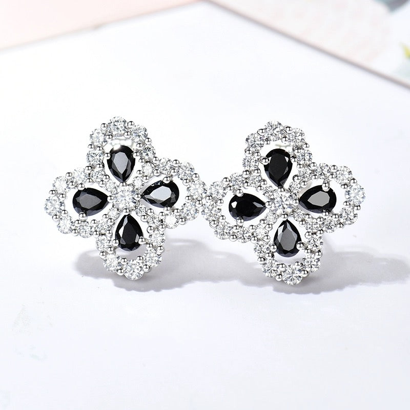 ¡®Jewelicorn¡¯LOOP EARRINGS FULL MOTIF DIAMOND 16MM