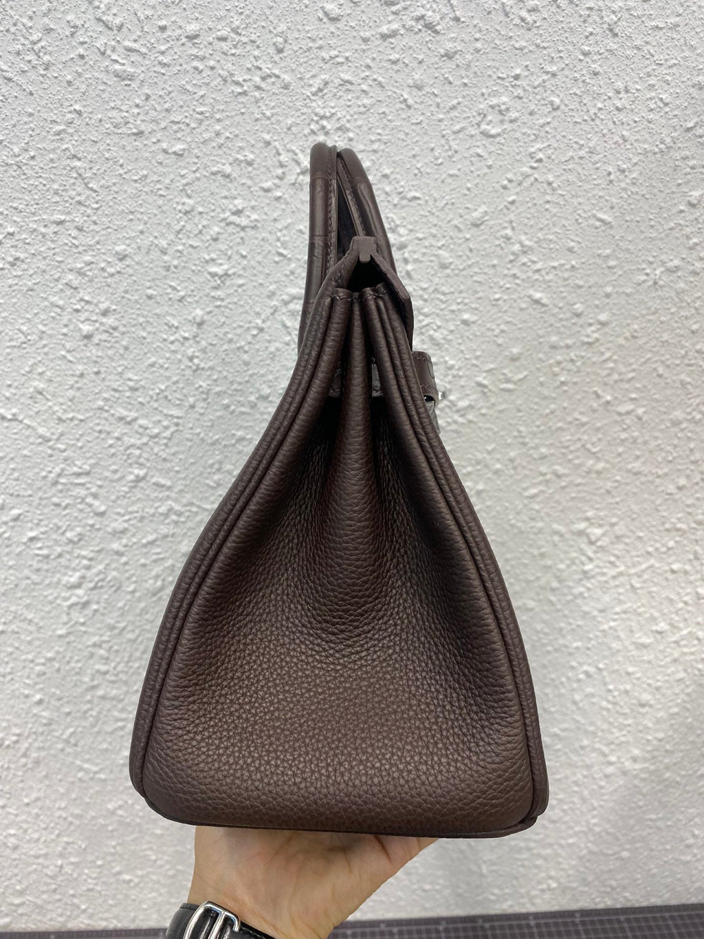 HM Birkin 25 cm Café-Tasche, Krokodil- und Togo-Leder, silberfarbene Beschläge