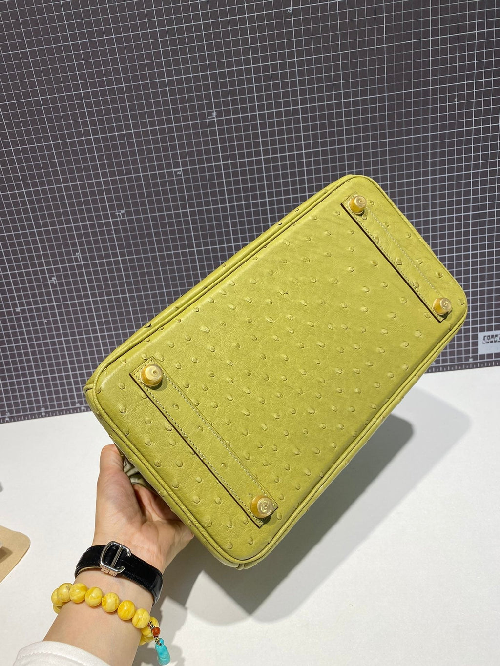 HM Birkin 30 cm Limette Straußenleder Goldene Beschläge