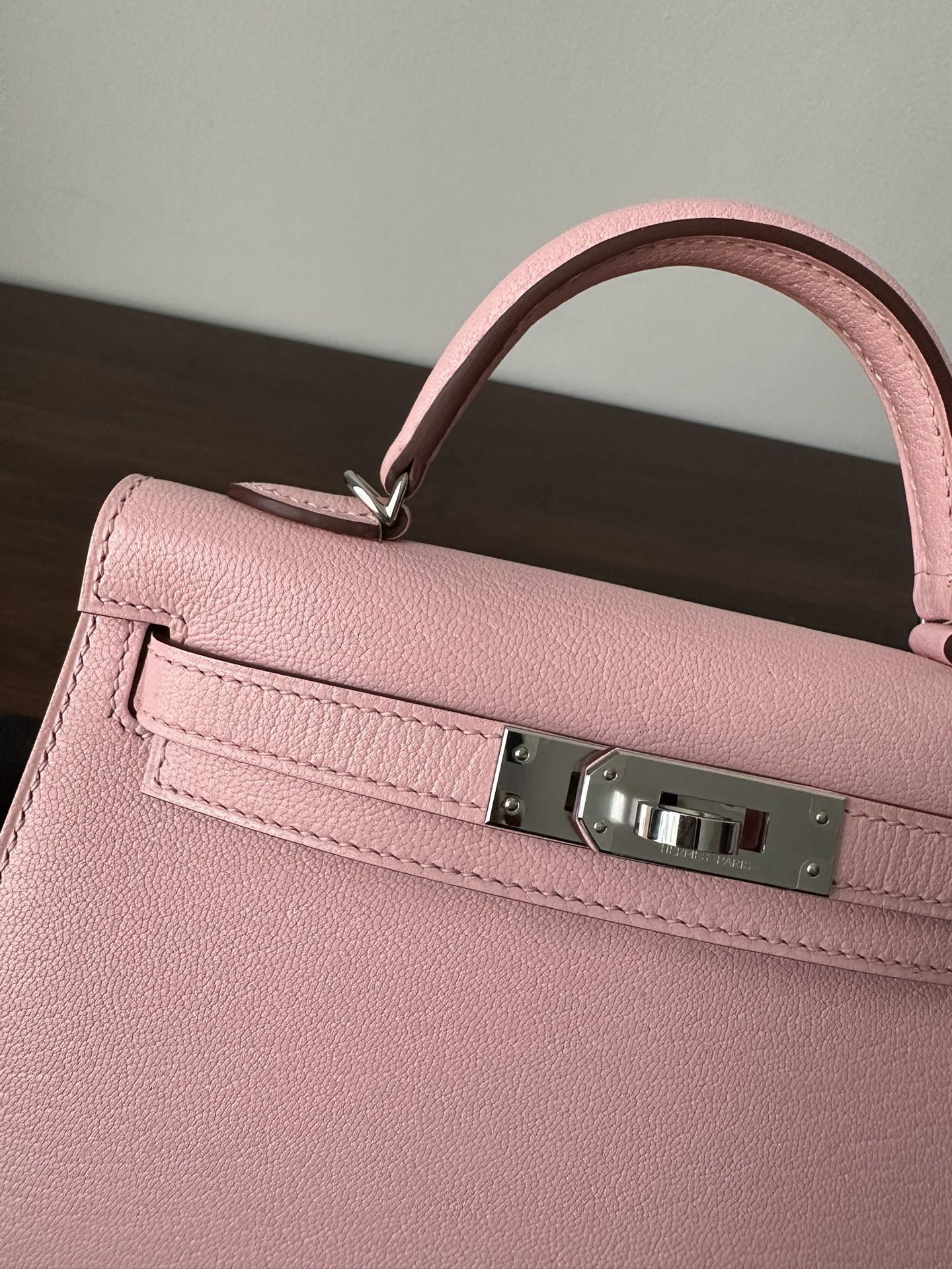 HM KELLY MINI 20 PINK CHEVRE SILBERNE HARDWARE