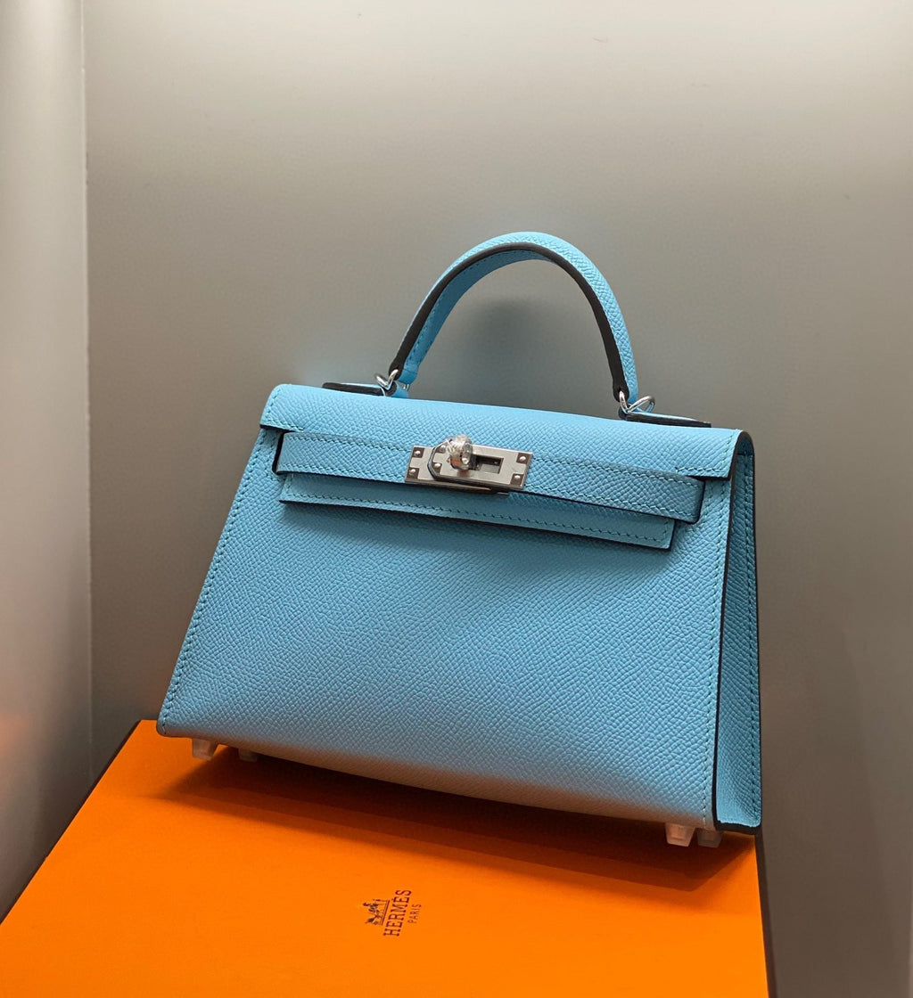 HM KELLY MINI 20 HIMMELBLAU EPSOM SILBERNE BESCHLÄGE