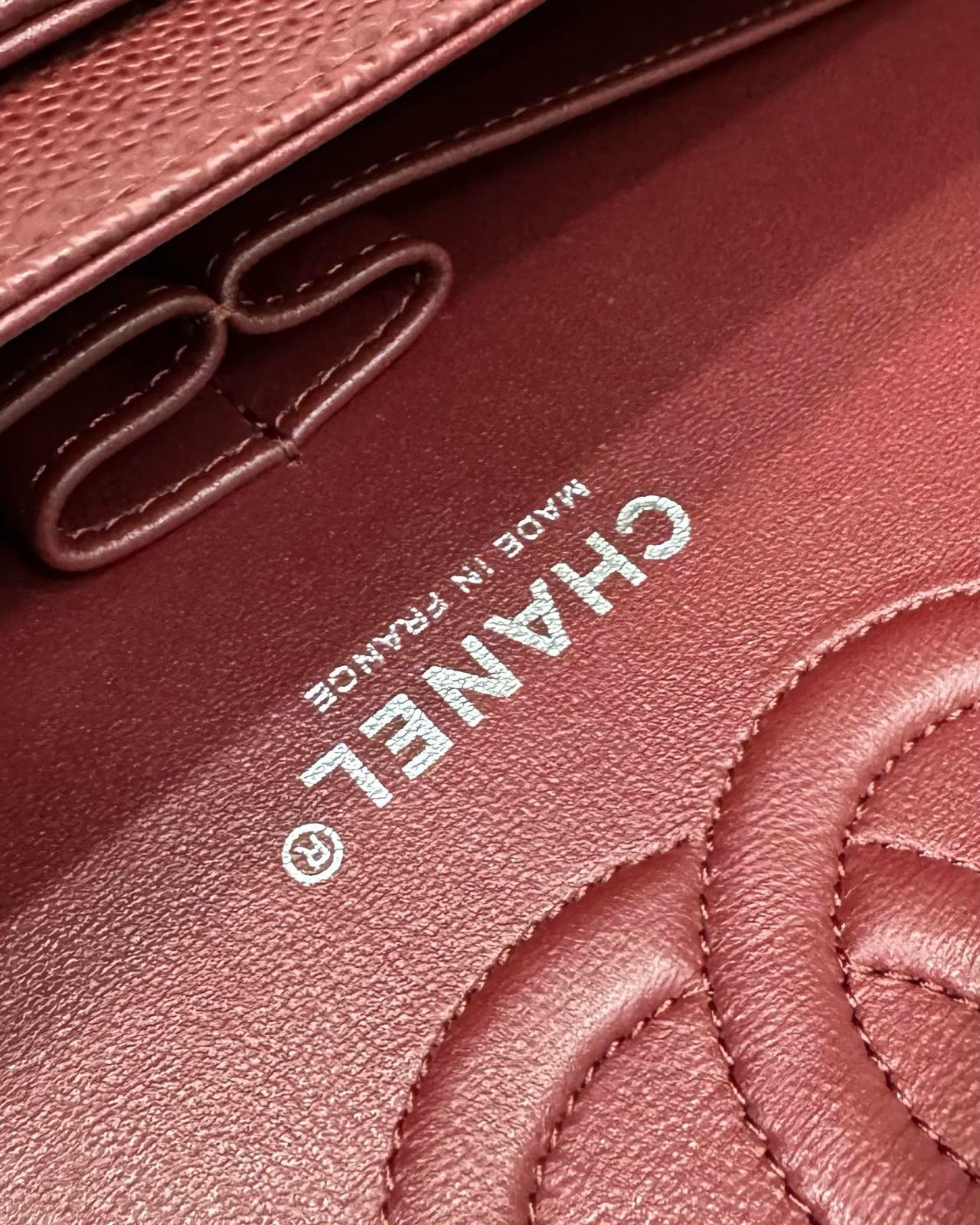 FLAP BAG 25 IN WINE CAVIAR LAMBSKIN SILVER HARDWARE