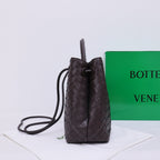 BV MEDIUM ANDIAMO 32 BRAUN LAMMLEDER GOLDENE BESCHLÄGE